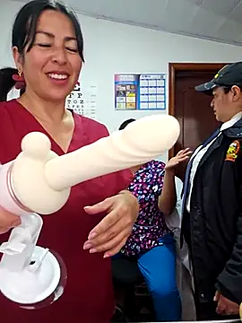 justsamantha_ (G young) - SCISSORS IN FRONT  PATIENT😵