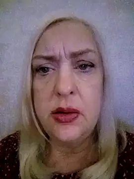 julia20x - Julia20X's free webcam - UK Sex Cams