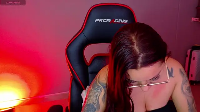 samantha_tattu webcam