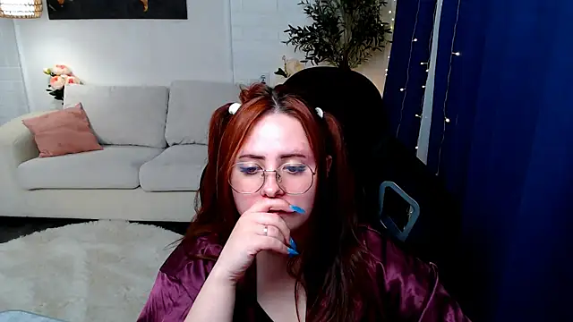 Hennessy_bunny webcam