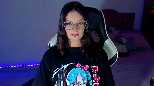 OphelianaRose33 webcam