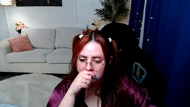 Hennessy_bunny webcam