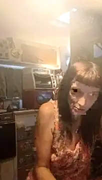 whitetrashdirtyslut webcam