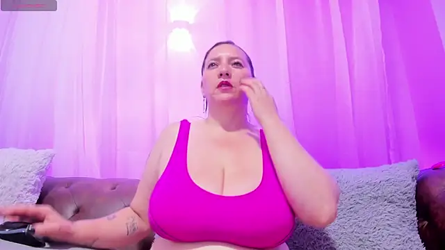 Anyelina_milf webcam