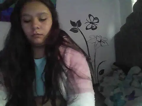 Charis_21 webcam