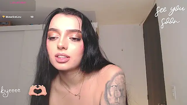 sophialorens_s webcam