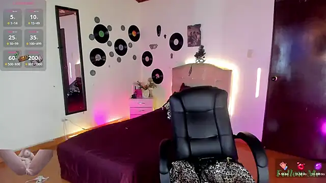 vampirellaa_crazy_ live sex cam