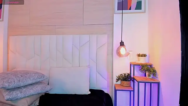 michele_jones webcam