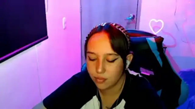 Skarlet_Adams28 webcam