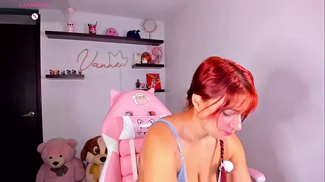 Vannessa__Shy webcam