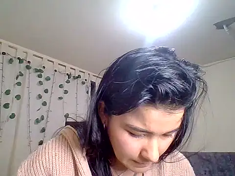 miiia_a - Miiia_a's free webcam - UK Sex Cams