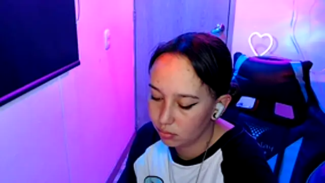 Skarlet_Adams28 webcam