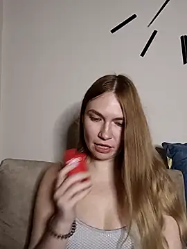 kisavixen - KisaVixen's free webcam - UK Sex Cams