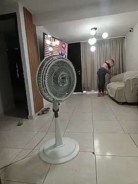 CheekySnowQueen_69 webcam