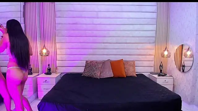 VictoriaaBlair webcam