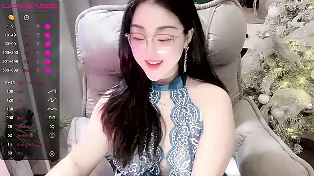 Monica-666888- webcam