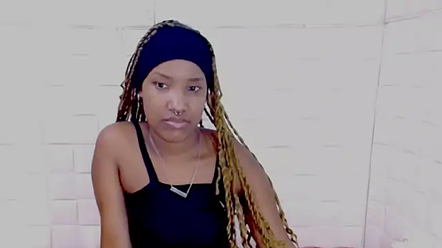 EroticSexyPrada webcam