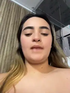 Antonella_Julieta webcam