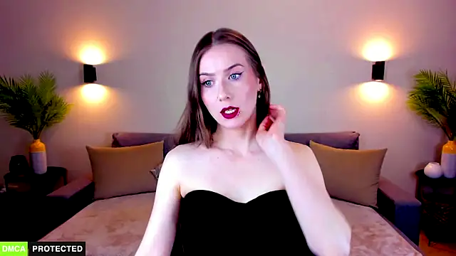 TheWoman__ webcam