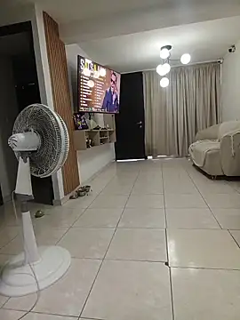 CheekySnowQueen_69 webcam