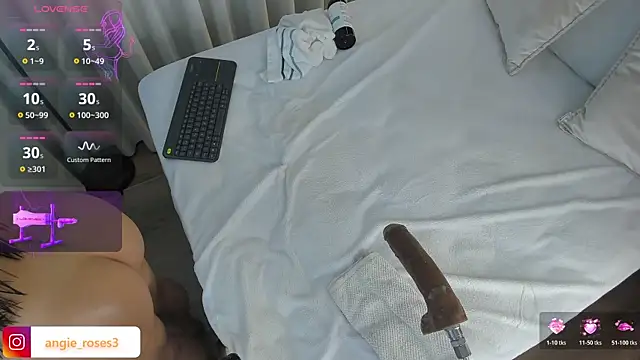 angiee_roses webcam