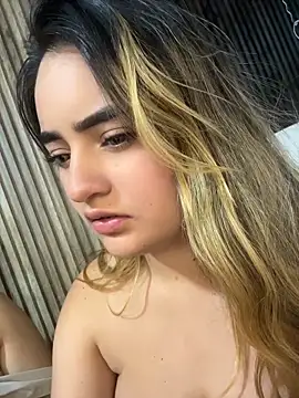 Antonella_Julieta webcam