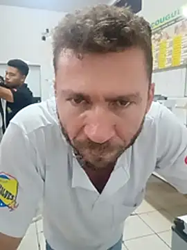 RobertoLuiz84 live sex cam