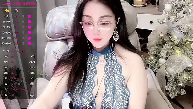 Monica-666888- webcam