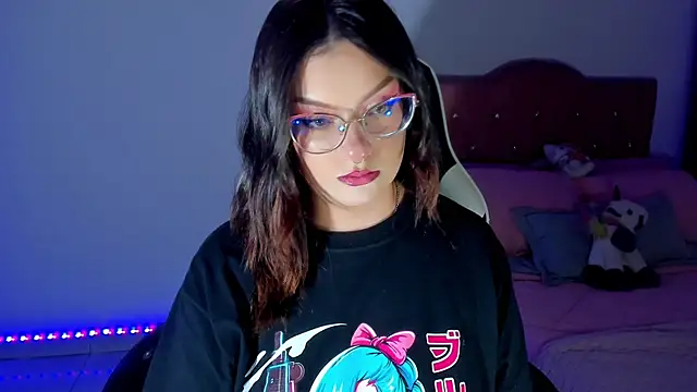 OphelianaRose33 webcam