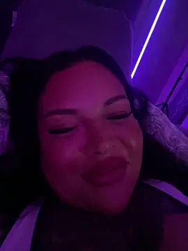 _MelinaCurves_ webcam