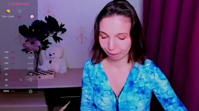 KindHazelHere_ webcam