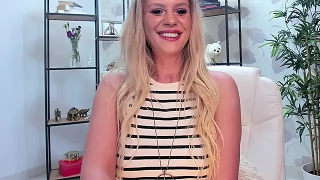 Smileyelyourgf webcam