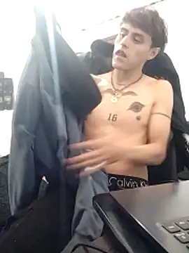 AoA-BoyStudent webcam