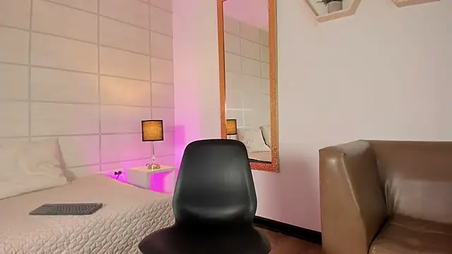 Ruby_diamonds webcam