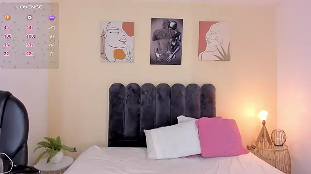 aura_vega - Aura_vega's free webcam - UK Sex Cams