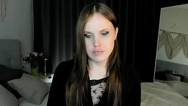 EffieMinki live sex cam