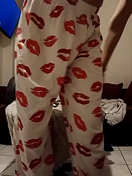 lolaa92i - Lolaa92i's free webcam - UK Sex Cams