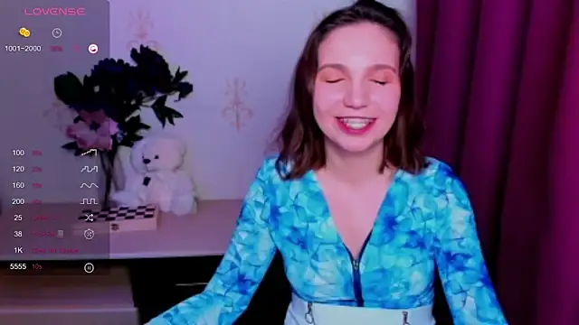 KindHazelHere_ webcam