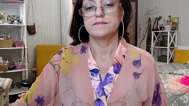 Vivian-Alluring webcam