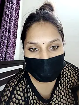 priya-ji9 webcam