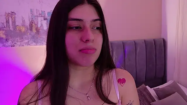 dakotaa__ (F young) - SLIDE PANTY + FINGERING IN BED