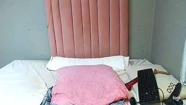 chocolatemelons17 - Chocolatemelons17's free webcam