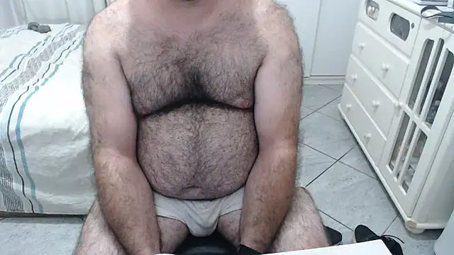 MysterBearMG live sex cam