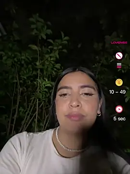 Webcam Model (HaileyBiieber)  is live.Free join now!