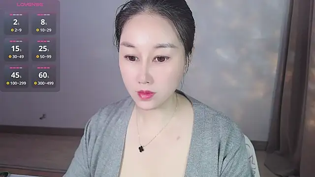 美女Eva-000在线直播