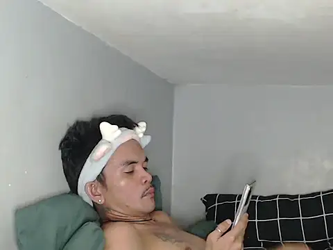 natsboii (M young) - Playing my dick until I cum.