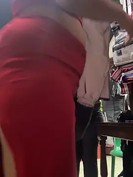 kaily_sweet16 (F teen) - I'm at work, quiet my boss watches me