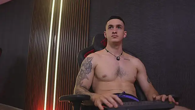 JacksonOlsenn's live cam