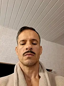 juniortche1313 webcam