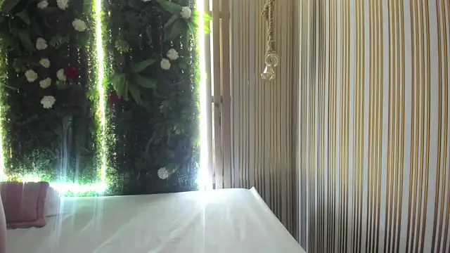 thamaraa_ - Thamaraa_'s free webcam - UK Sex Cams